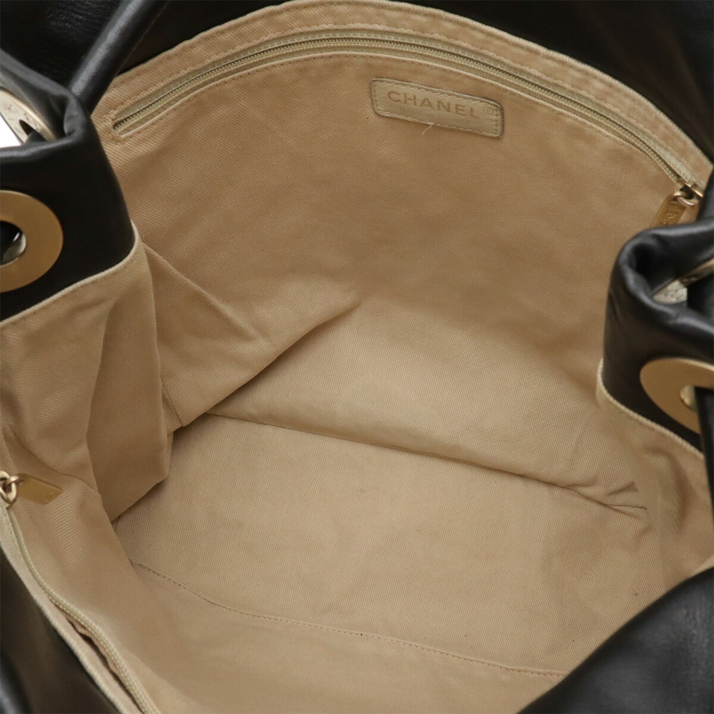 Chanel Black White Leather Shoulder Bag Tote Bag (Pre-Owned)