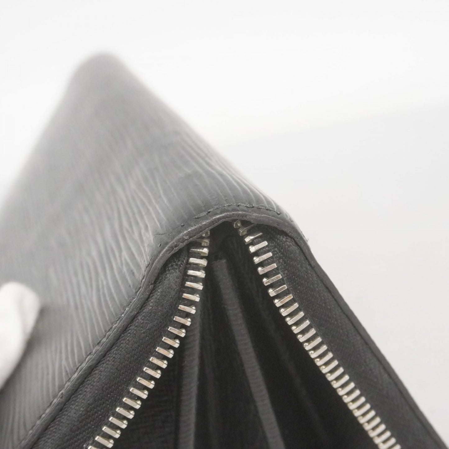 Louis Vuitton Noir Long Wallet (Bi-Fold) (Pre-Owned)