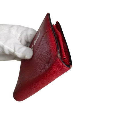 Miu Miu Red Color Wallet (Bi-Fold) (Pre-Owned)