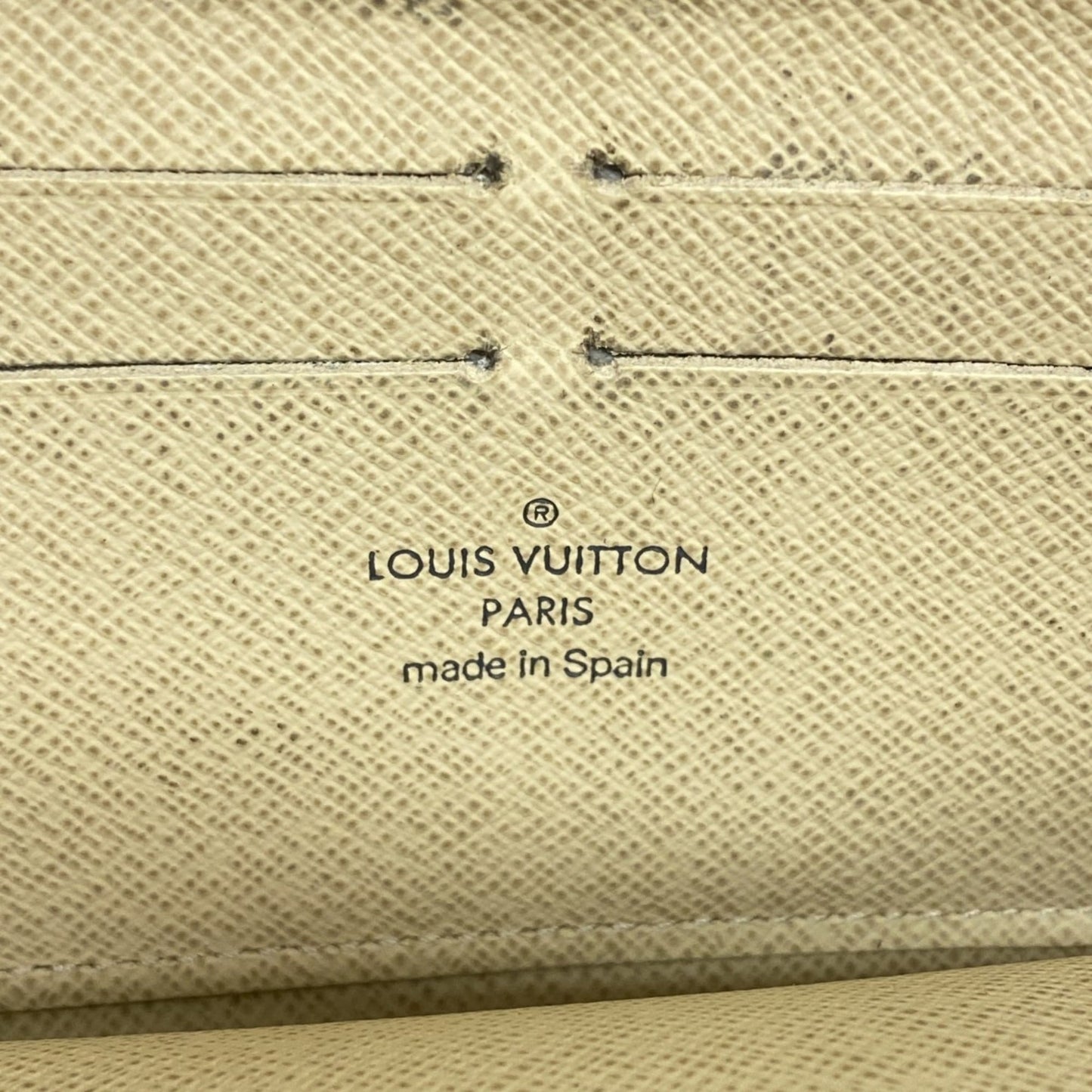 Louis Vuitton White Long Wallet (Bi-Fold) (Pre-Owned)