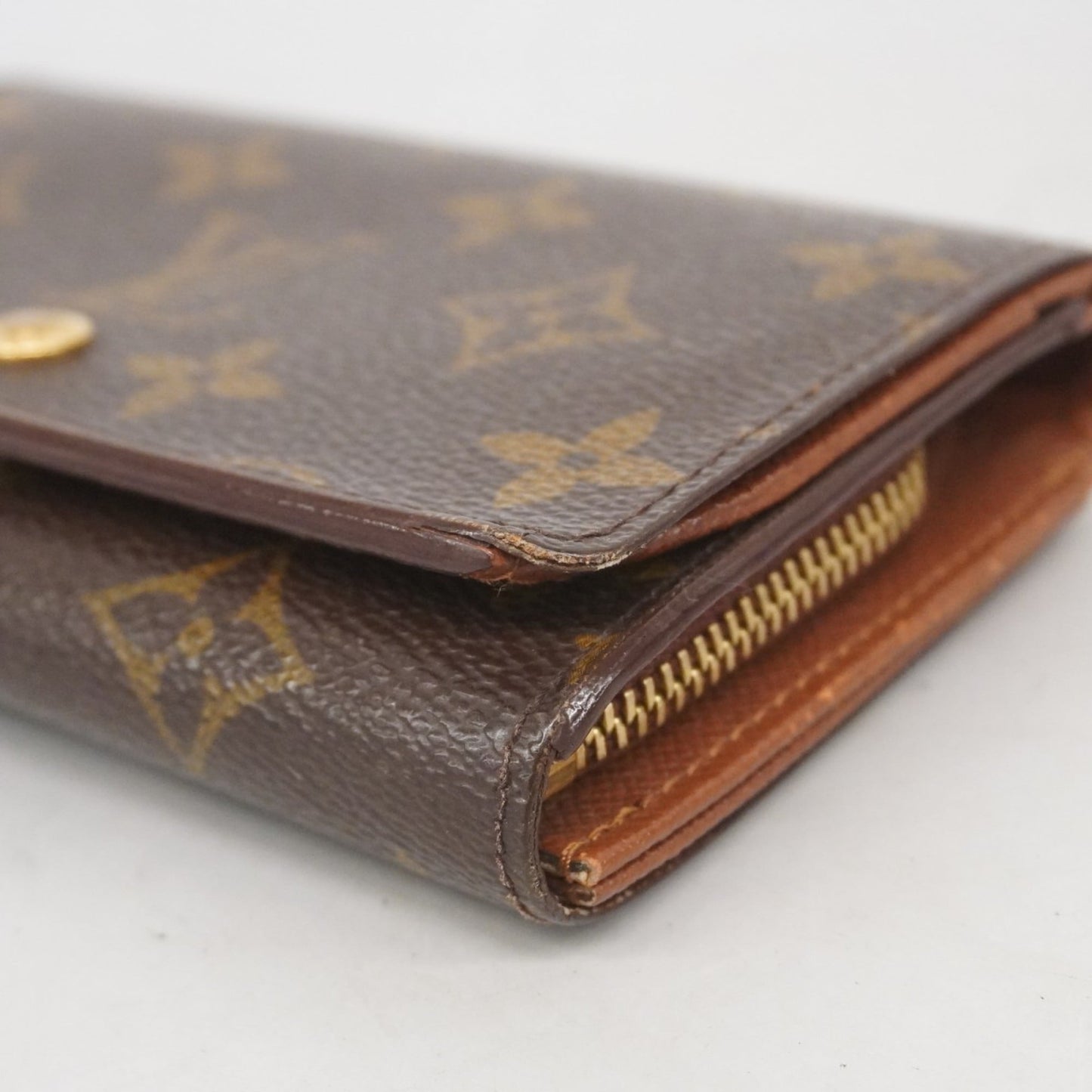 Louis Vuitton Brown Wallet (Bi-Fold) (Pre-Owned)