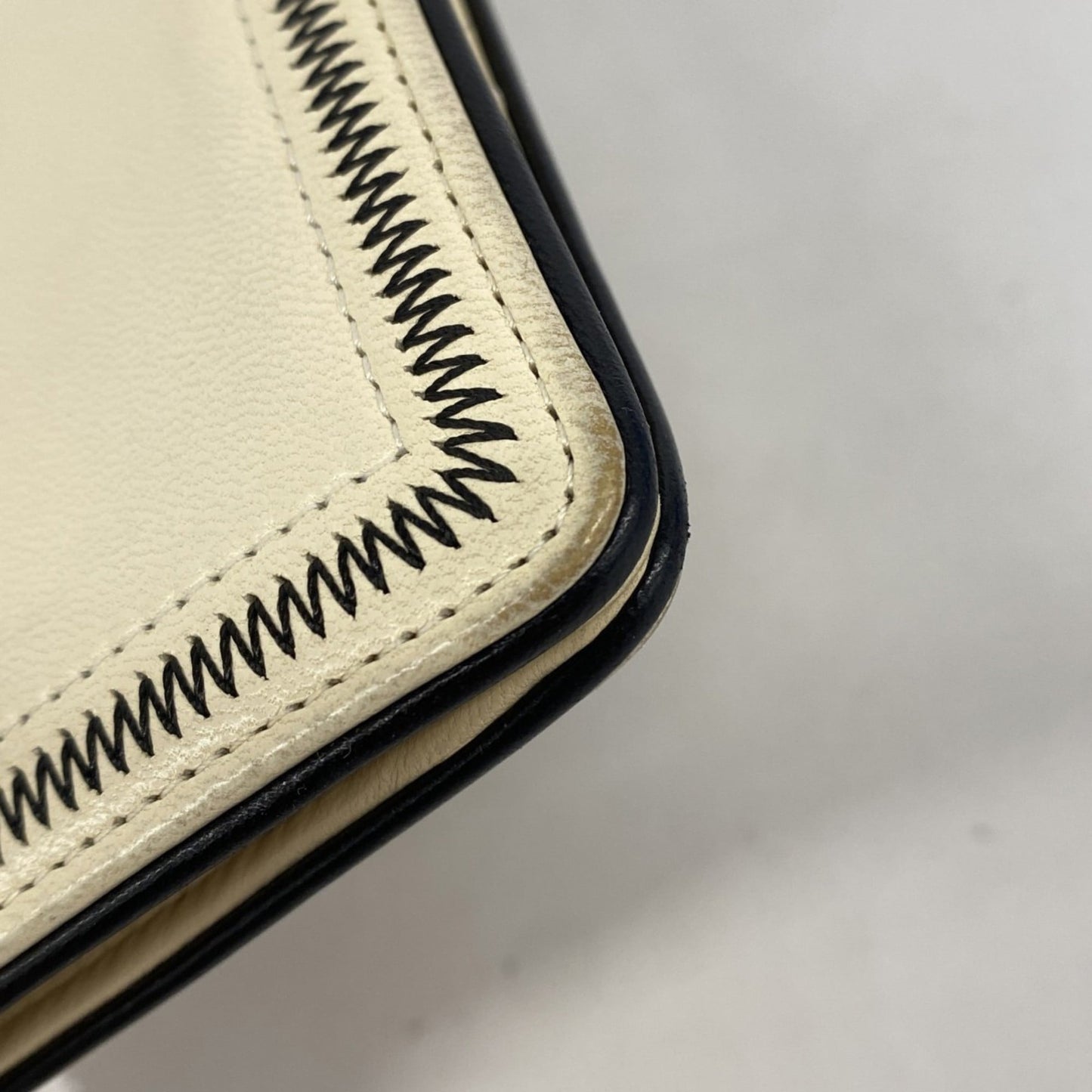 Chanel Beige Black Leather Long Wallet (Bi-Fold) (Pre-Owned)