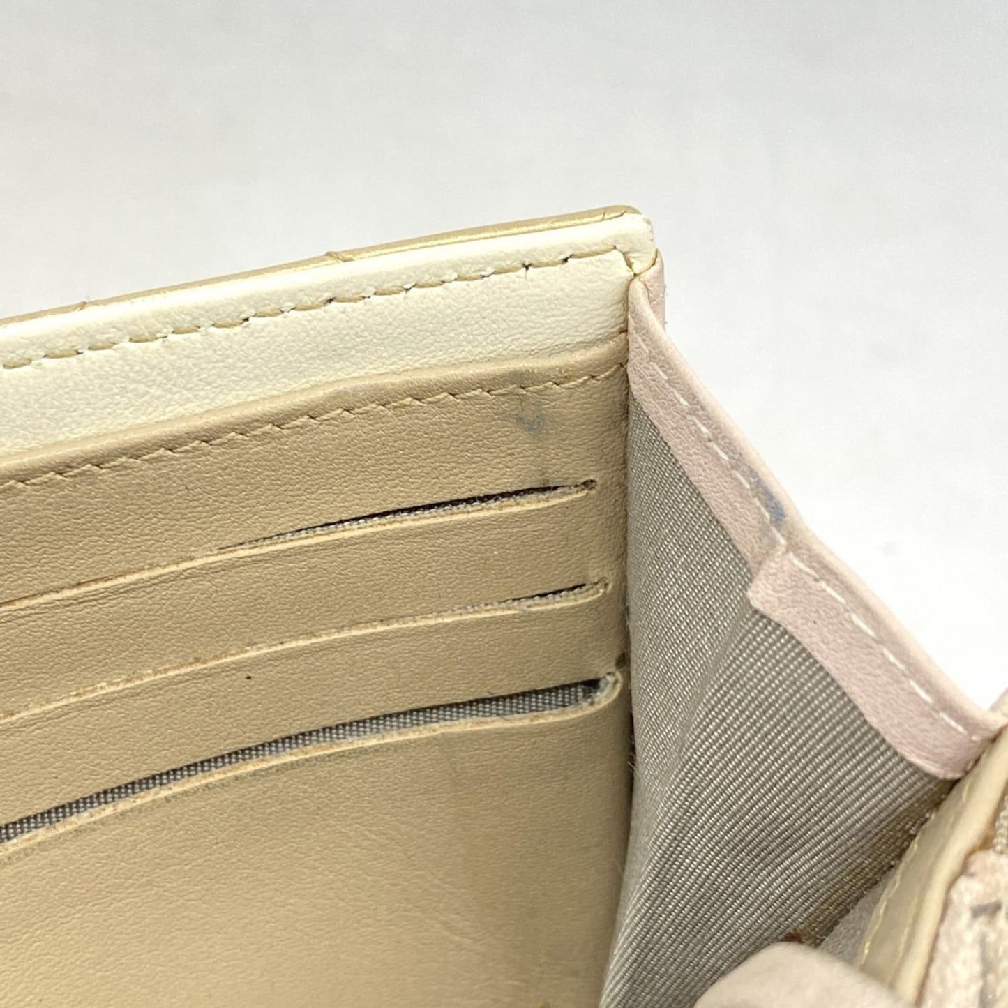 Chanel Beige Leather Long Wallet (Bi-Fold) (Pre-Owned)