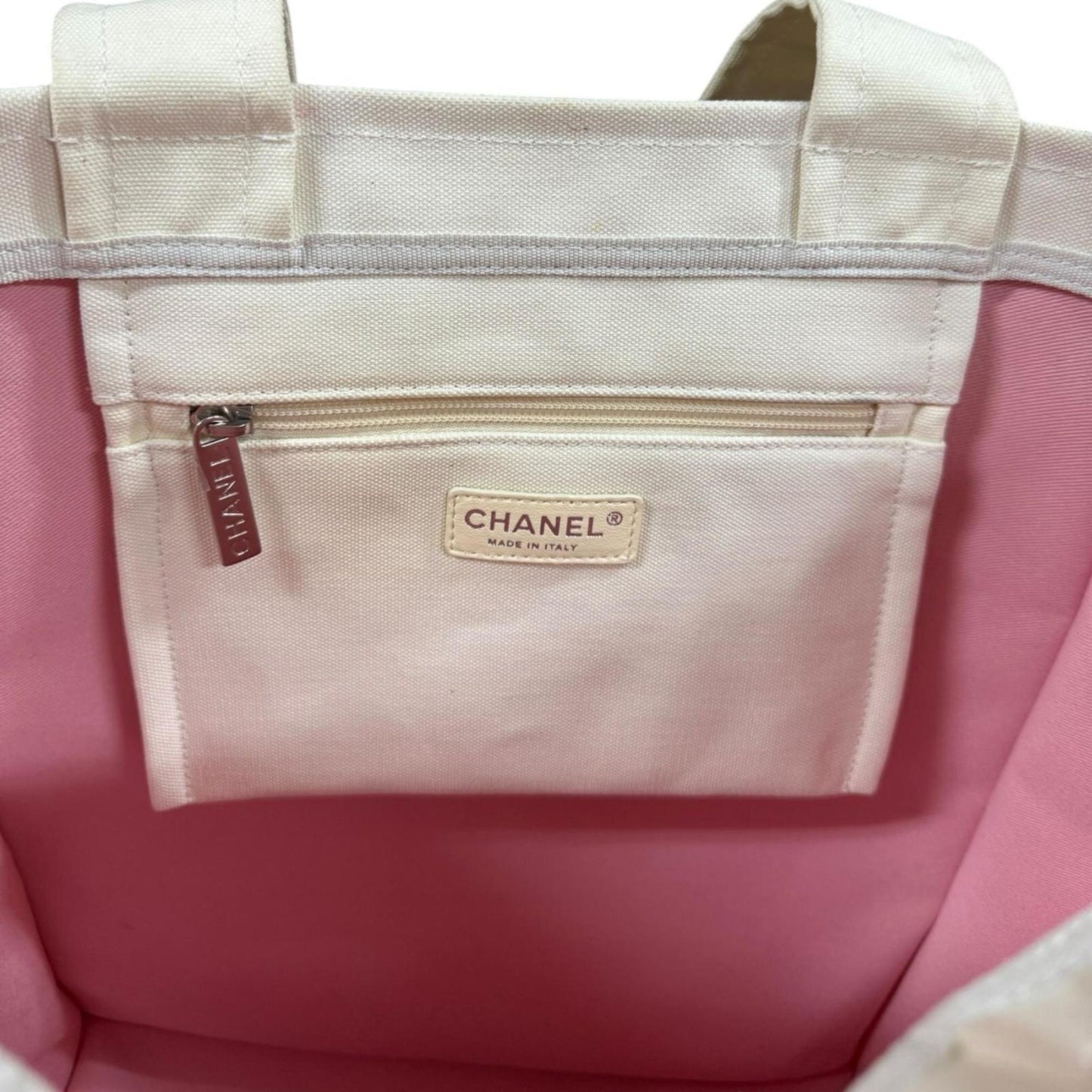 Chanel White Canvas Tote Bag (Pre-Owned)