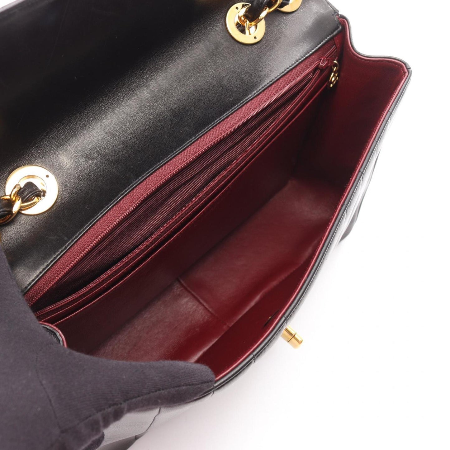 Chanel Black Leather Shoulder Bag (Pre-Owned)